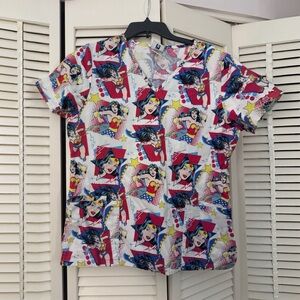 💥 Wonder Woman Scrub Top 💥